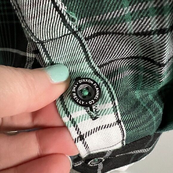 Dixxon Women's Reilly Flannel Shirt Size S Green Black Plaid Snap Front Luck - Picture 9 of 11